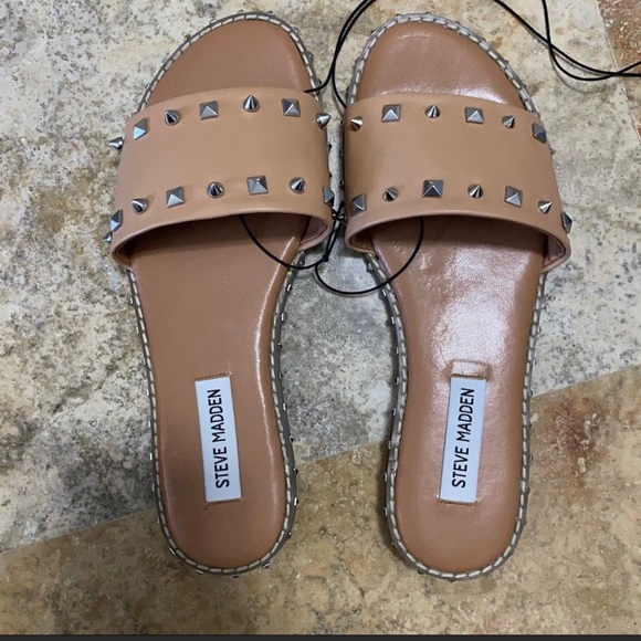 Steve Madden Shoes - Steve Madden studded slides
